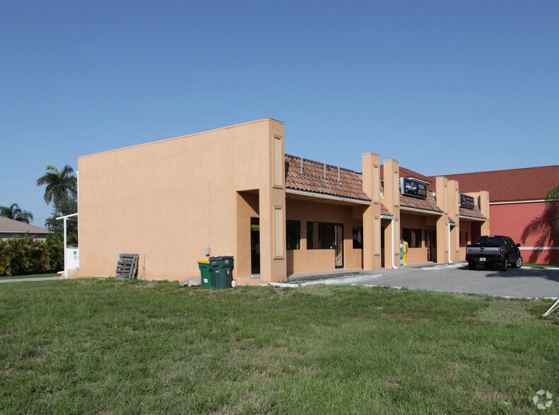 1721 San Marco Rd, Marco Island, FL for sale - Primary Photo - Image 1 of 1