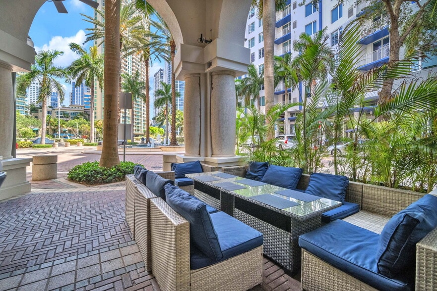 511 SE 5th Ave, Fort Lauderdale, FL for sale - Building Photo - Image 3 of 88