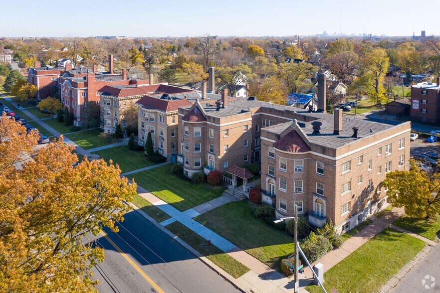 1981-2025 W McNichols Rd, Highland Park, MI for sale - Building Photo - Image 1 of 1