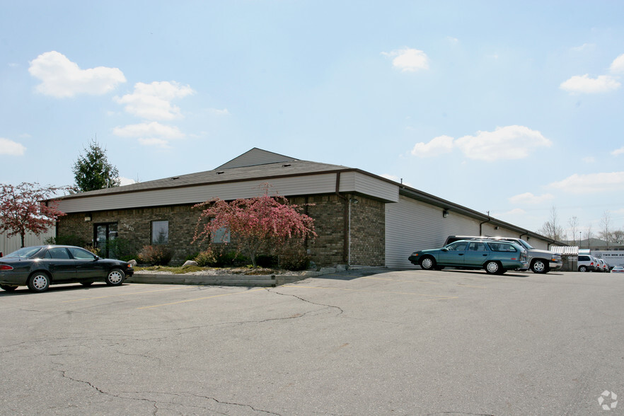 5918-5920 Enterprise Dr, Lansing, MI for sale - Building Photo - Image 3 of 4