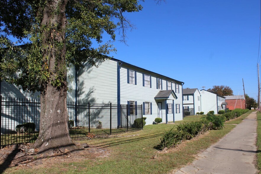 1225 Bailey Ave, Jackson, MS for sale - Building Photo - Image 3 of 16