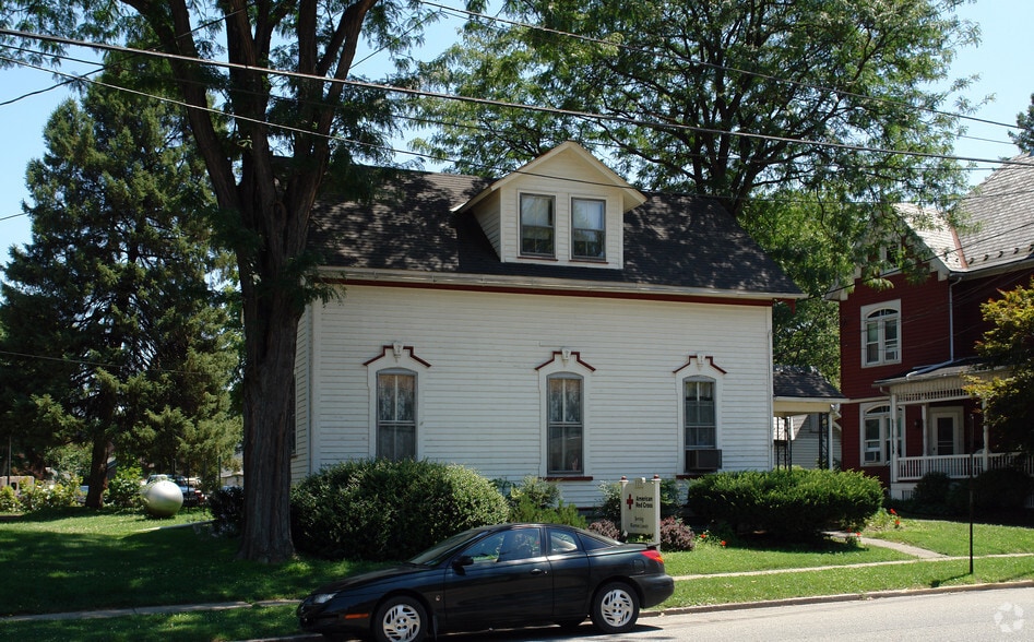 115 Greenwich St, Belvidere, NJ 07823