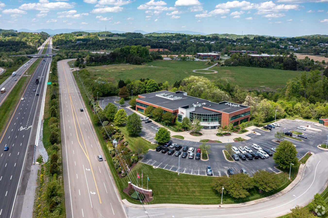 10133 Sherrill Blvd, Knoxville, TN 37932 West Med Building