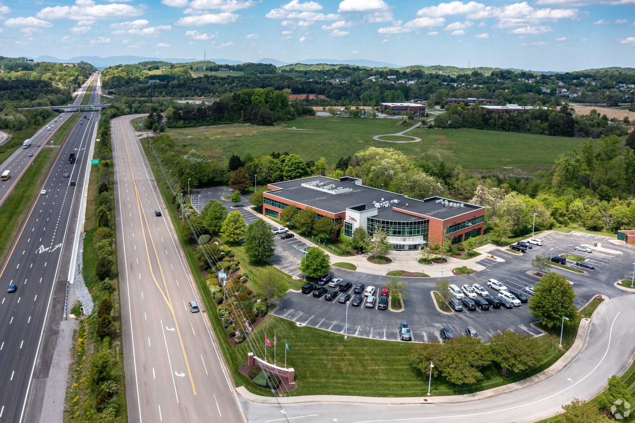 10133 Sherrill Blvd, Knoxville, TN 37932 West Med Building