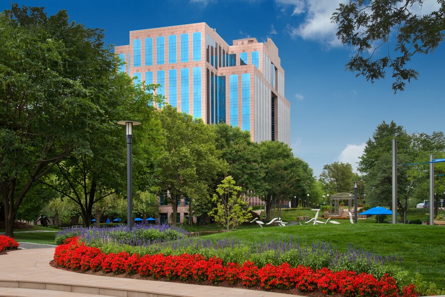 2340 Dulles Corner Blvd, Herndon, VA 20171 - 2340 | LoopNet - 2340 Dulles Corner Blvd Herndon Va 20171