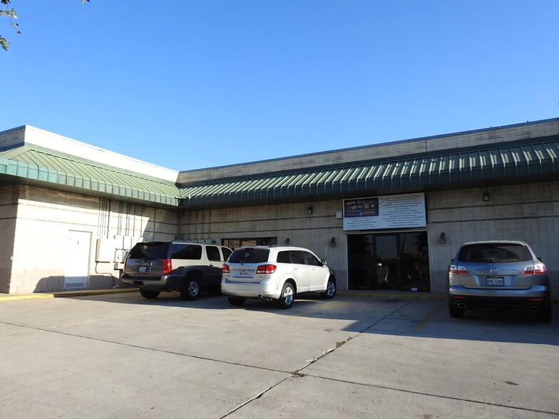 12520 Mines Rd, Laredo, TX 78045