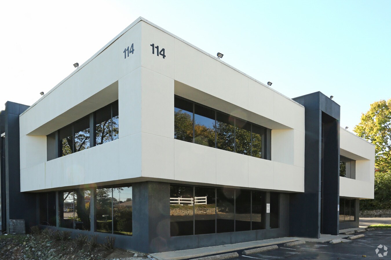 114 Pasadena Dr, Lexington, KY 40503