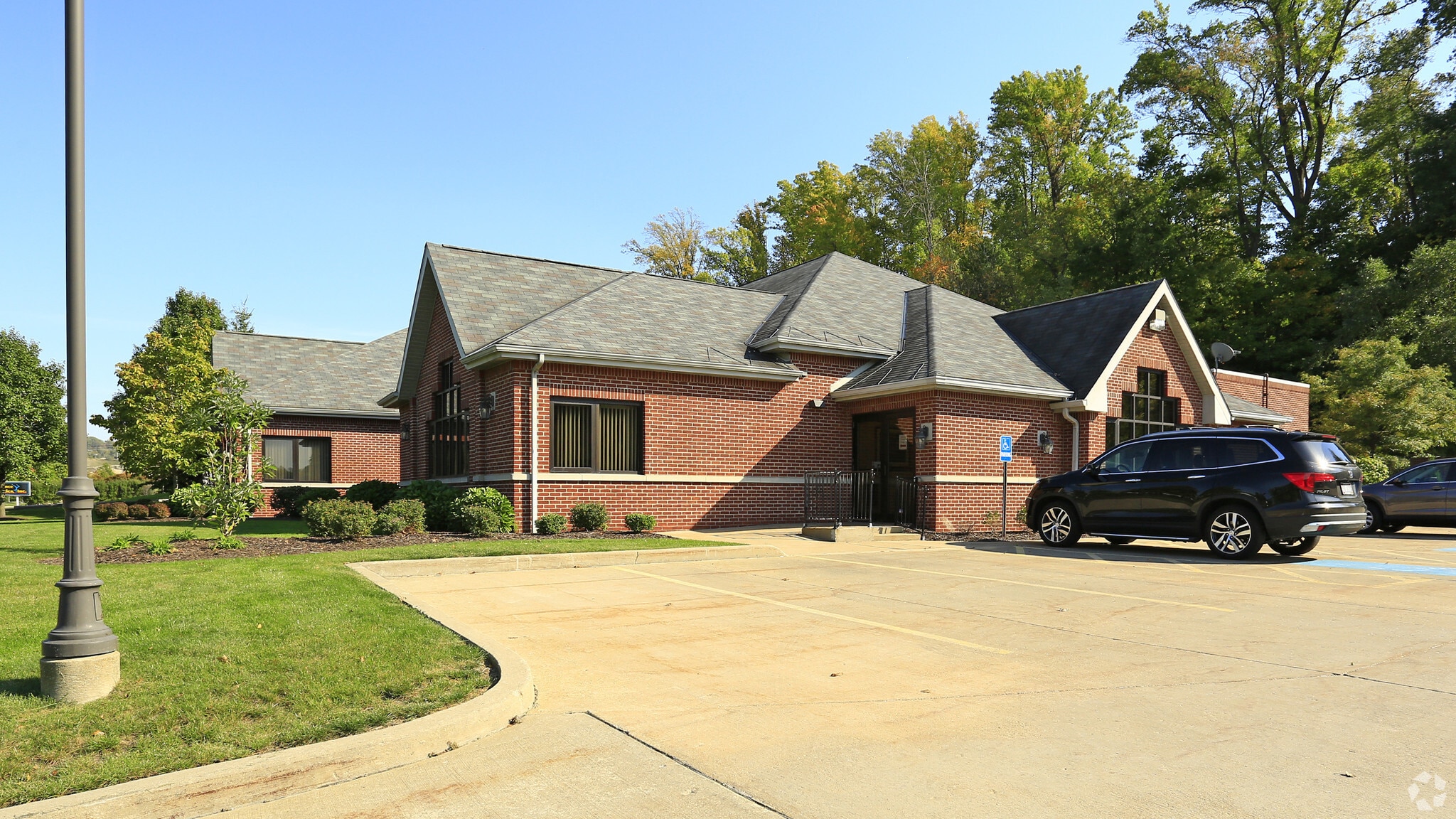 9050 Sweet Valley Dr, Valley View, OH 44125 Office for Lease