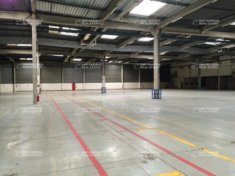 Flex in Wissous for lease - Interior Photo - Image 3 of 5