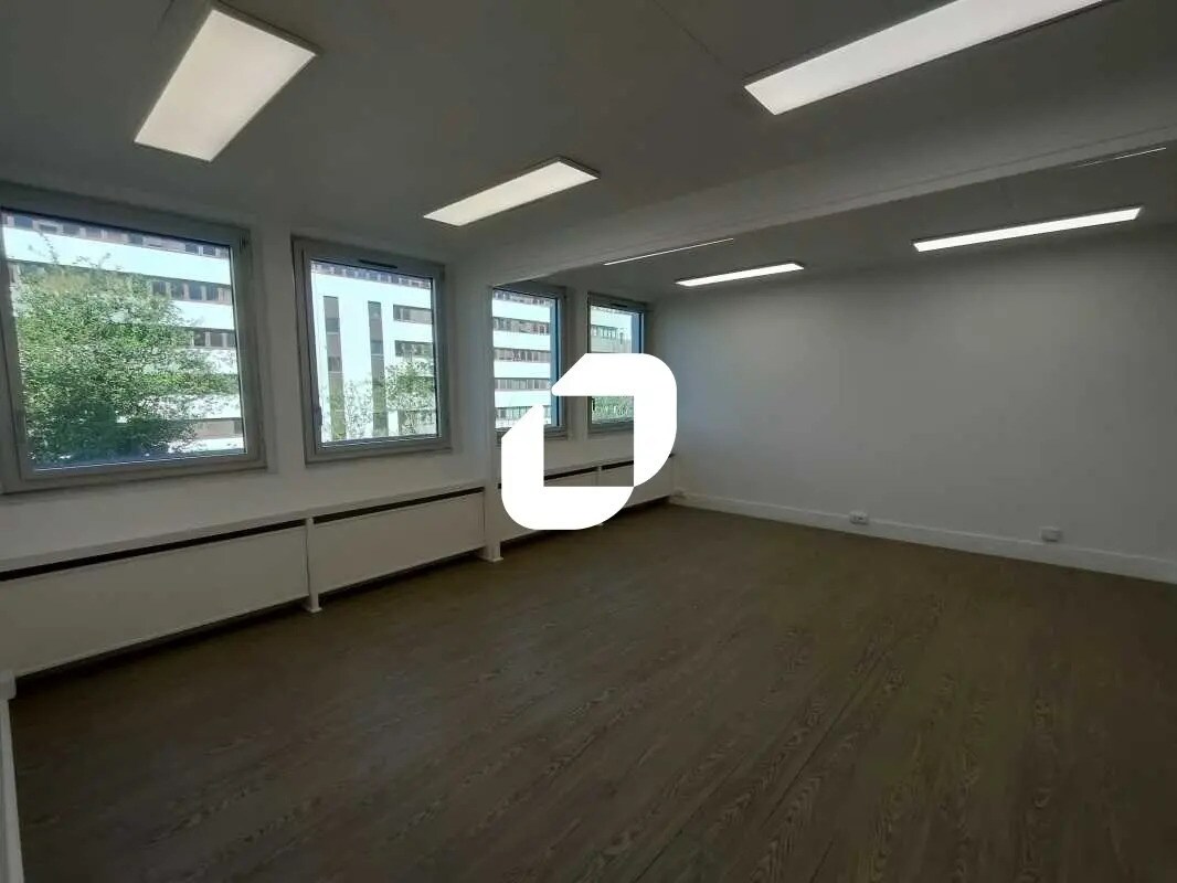6 Avenue Charles De Gaulle, Le Chesnay-Rocquencourt for lease Interior Photo- Image 1 of 29