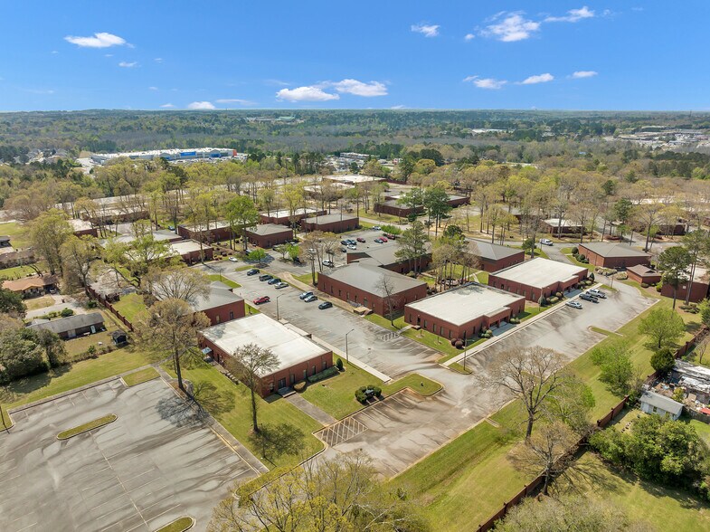 100800 Park Dr, Warner Robins, GA 31088