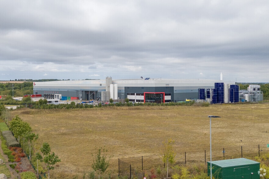 2 Waterworth Rd, Alwalton for sale - Primary Photo - Image 1 of 1