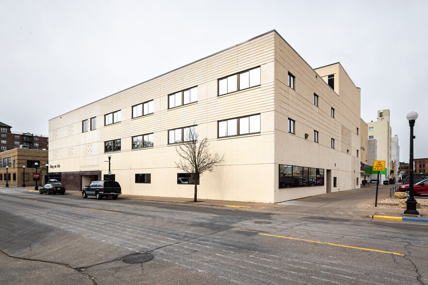 505 King St, La Crosse, WI for lease - Building Photo - Image 3 of 4