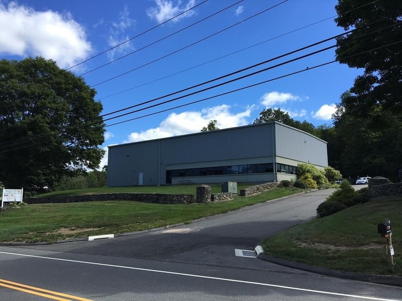 160 Christian St, Oxford, CT 06478