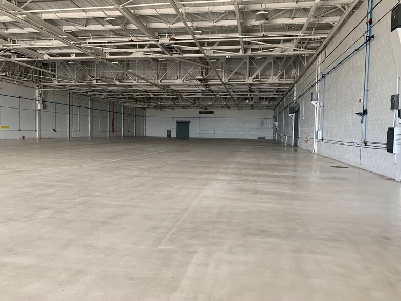 18450 Showalter Rd, Hagerstown, MD for lease - Interior Photo - Image 3 of 10