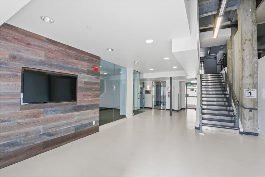 9441 W Olympic Blvd, Beverly Hills, CA for sale - Interior Photo - Image 3 of 8