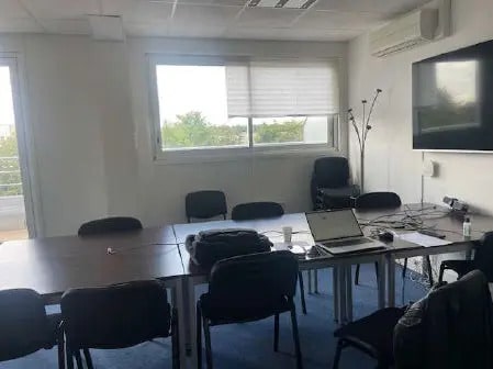 Flex in Nanterre for lease - Building Photo - Image 2 of 15