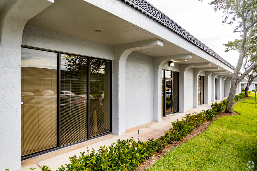 7041 Grand National Dr, Orlando, FL for lease - Building Photo - Image 3 of 6