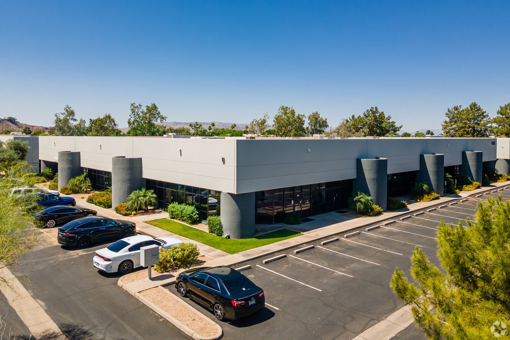 1605 W University Dr, Tempe, AZ for lease Building Photo- Image 1 of 5