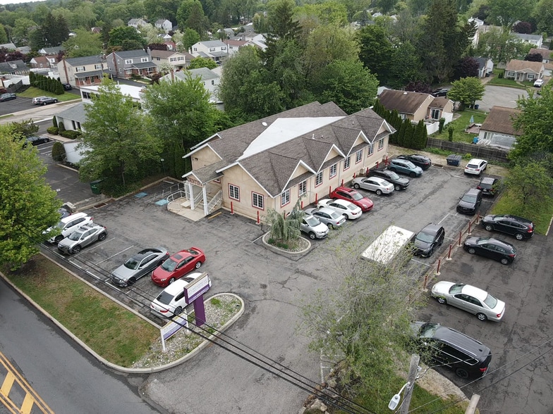 327 Township Line Rd, Elkins Park, PA for sale - Building Photo - Image 2 of 6