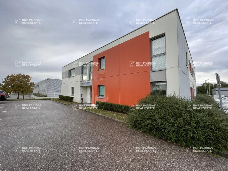 Office in Maxéville for lease - Building Photo - Image 1 of 12