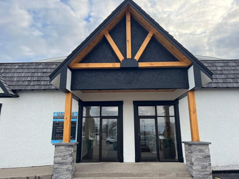 400 W Main St, Gaylord, MI 49735 Alpine Executive Centers