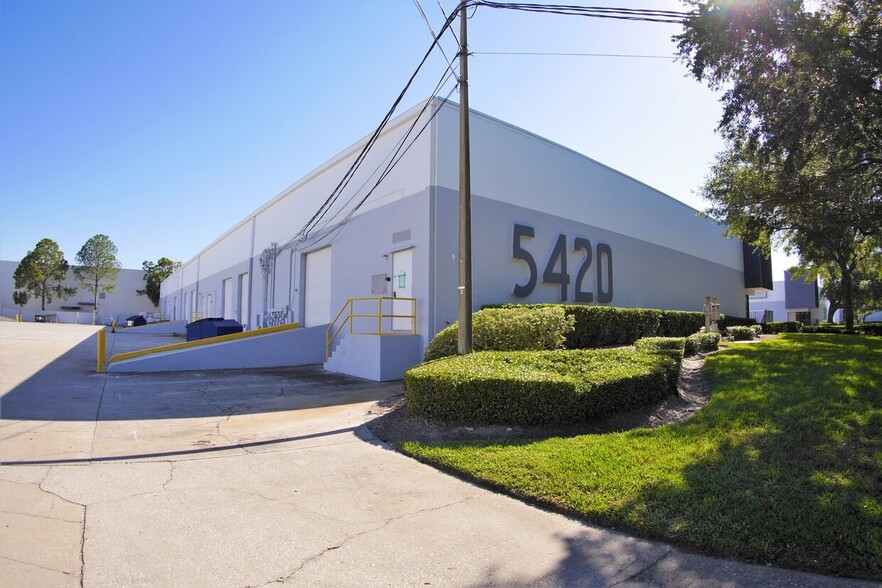 5402 Pioneer Park Blvd, Tampa, FL for lease - Building Photo - Image 1 of 8