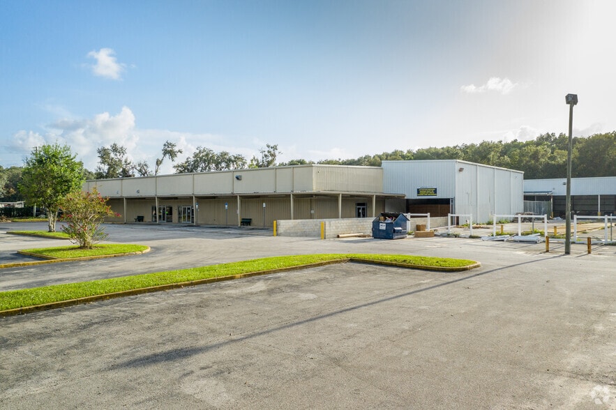 880 N Spring Garden Ave, Deland, FL for sale - Building Photo - Image 1 of 1