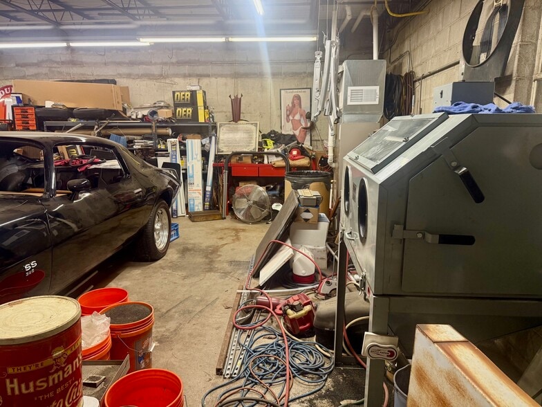 617 Berry Ave, Bellevue, KY for sale - Interior Photo - Image 3 of 13