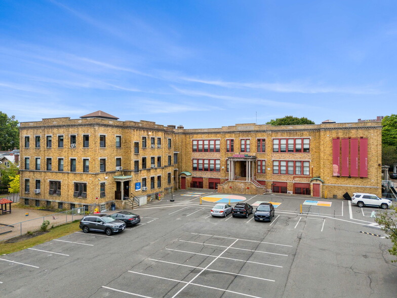 21 Notre Dame Ave, Cambridge, MA for lease - Primary Photo - Image 2 of 8