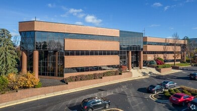 250 Old Wilson Bridge Rd, Worthington, OH for lease Interior Photo- Image 2 of 2