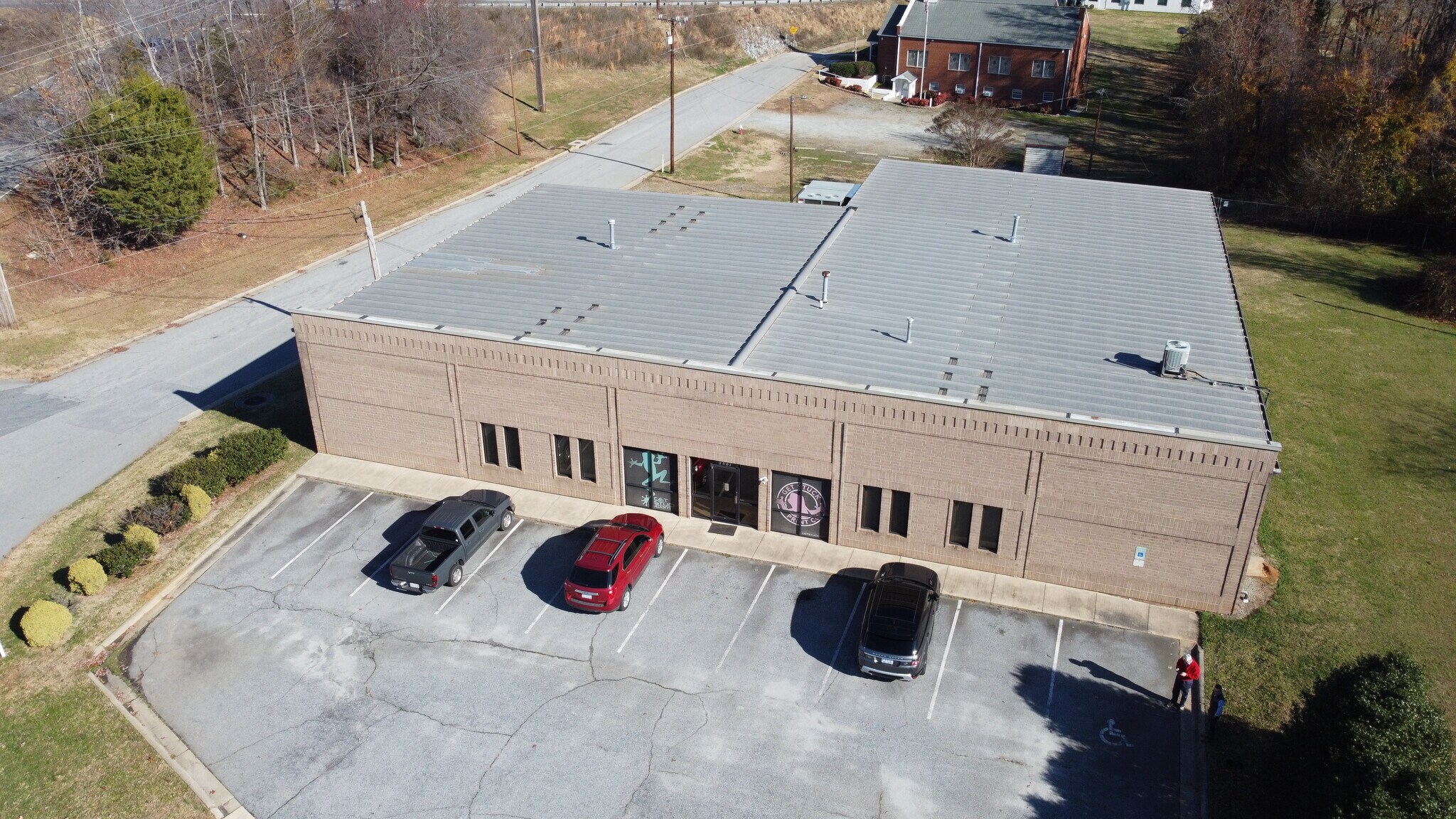 2501 Mendenhall Rd, High Point, NC for sale Building Photo- Image 1 of 1