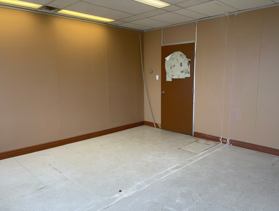 1315 Finch Ave W, Toronto, ON for lease Interior Photo- Image 1 of 2