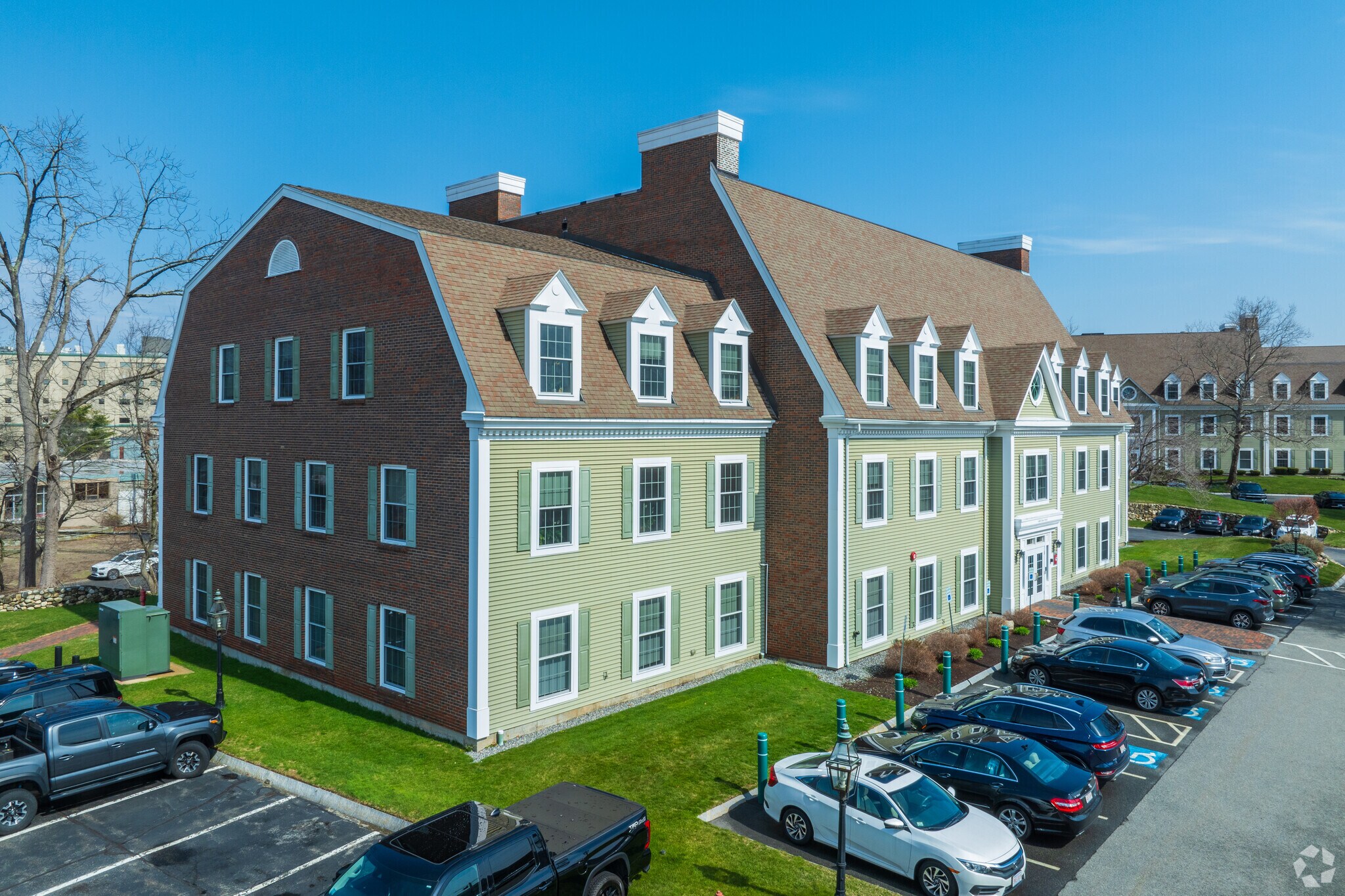 8 Cedar St, Woburn, MA for sale Primary Photo- Image 1 of 1