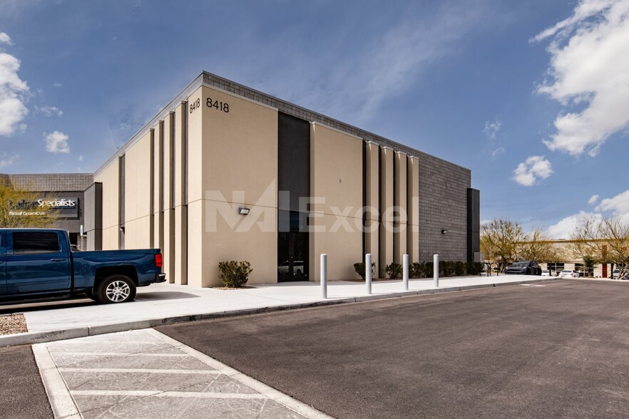 8402-8418 W Warm Springs Rd, Las Vegas, NV for lease - Building Photo - Image 3 of 4