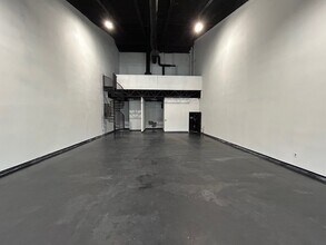 2600 NW 87th Ave, Doral, FL for lease Building Photo- Image 2 of 3