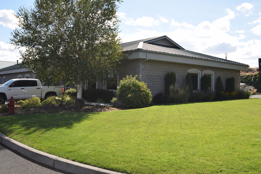 63820 Clausen Rd, Bend, OR for lease - Other - Image 2 of 10