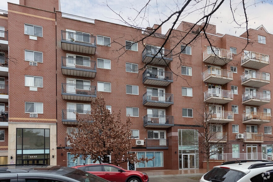 64-73 Austin St, Rego Park, NY for sale - Primary Photo - Image 1 of 1