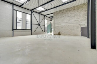 Flex in Groslay for lease Interior Photo- Image 1 of 6