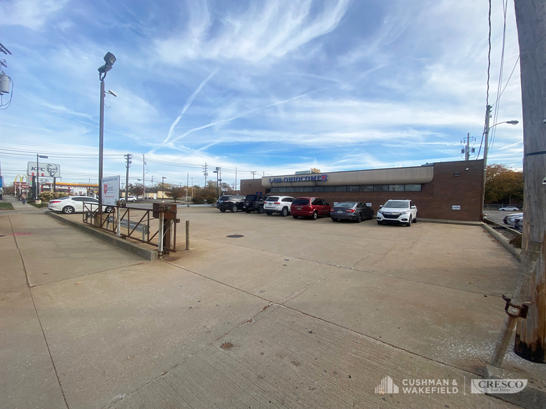 2900 Carnegie Ave, Cleveland, OH for lease - Building Photo - Image 1 of 1