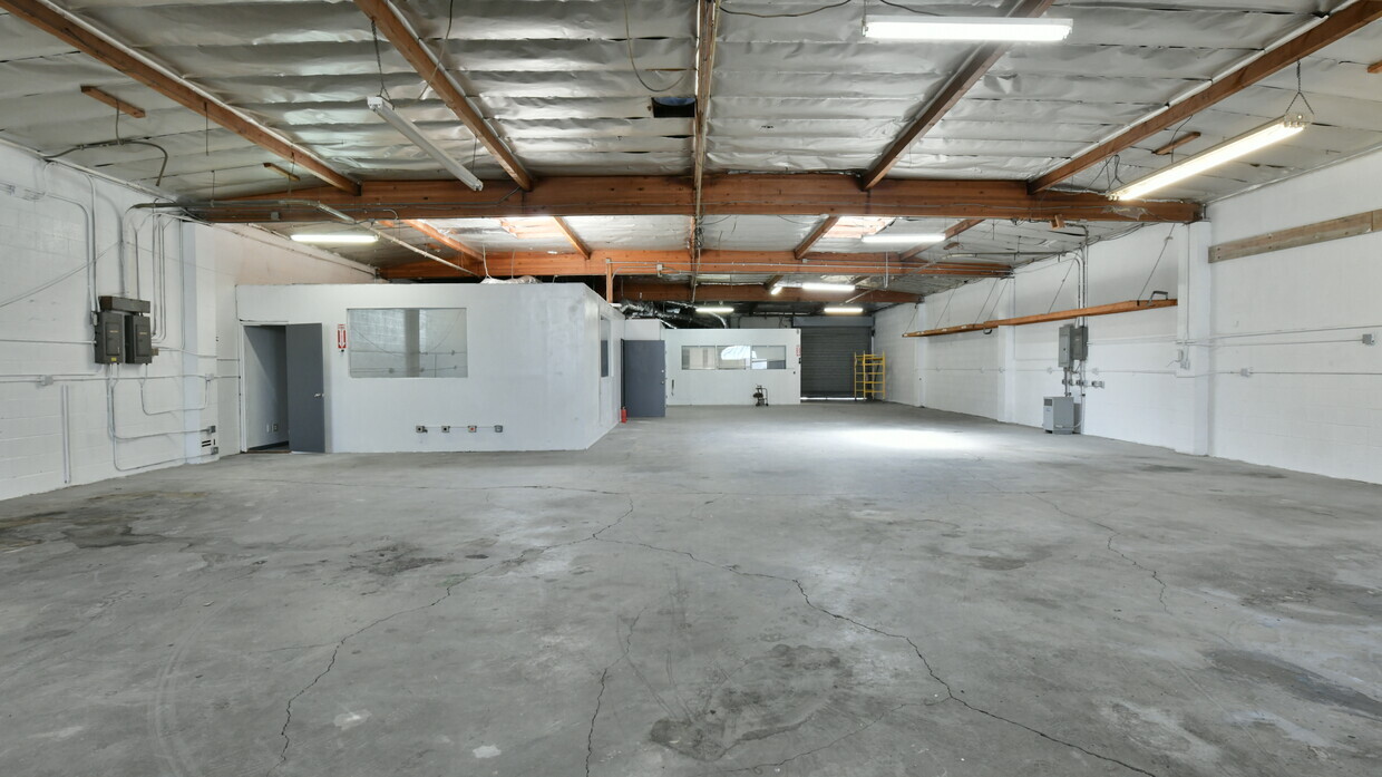 900 W Hyde Park Blvd, Inglewood, CA for lease Building Photo- Image 1 of 7