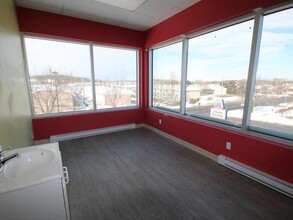 1018 Rue De La Prairie, Lévis, QC for lease Interior Photo- Image 2 of 3