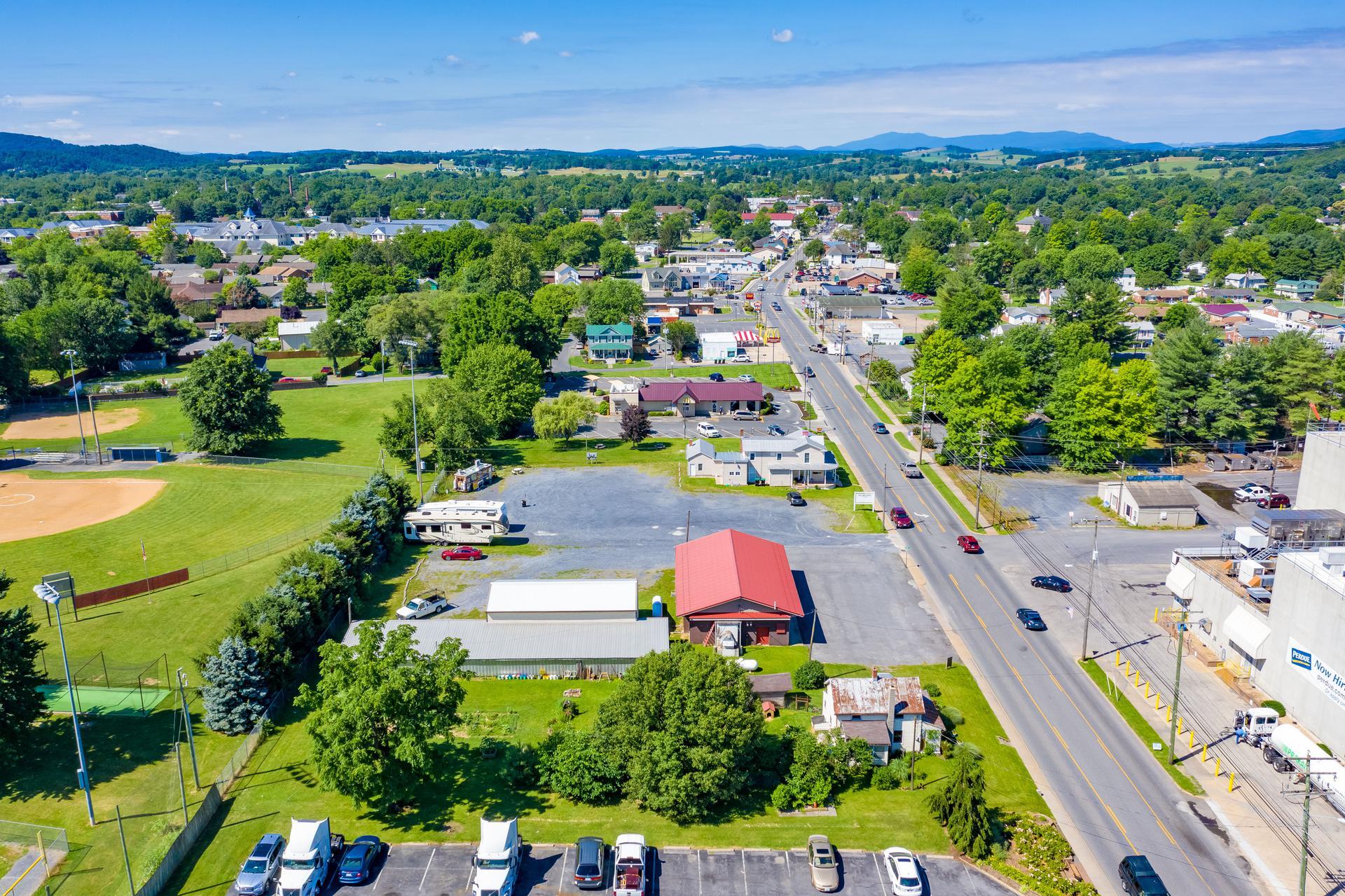 522-530 N Main St, Bridgewater, VA 22812 - RARE COMMERCIAL PROPERTY IN ...