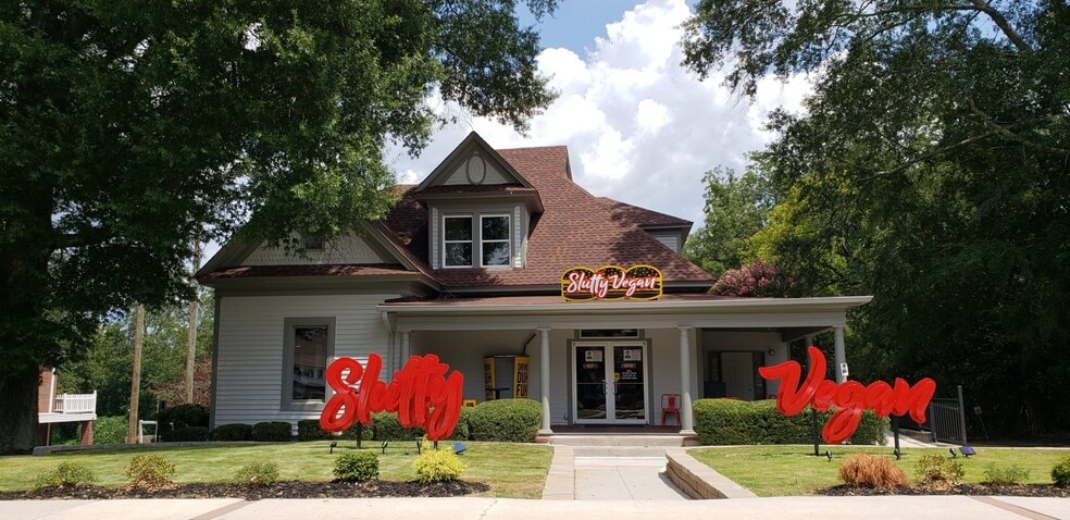 164 N McDonough St, Jonesboro, GA for sale - Building Photo - Image 1 of 2