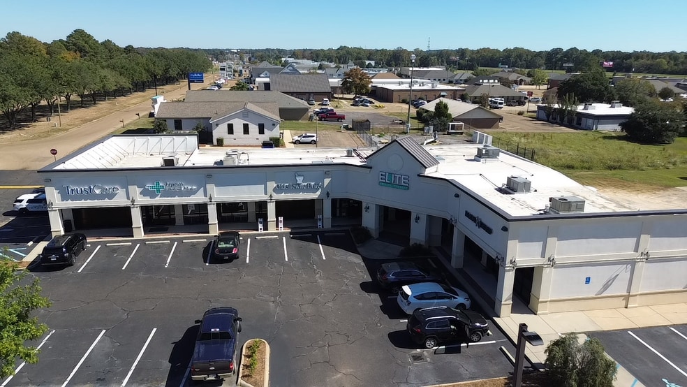 1645 W Government St, Brandon, MS for lease - Building Photo - Image 1 of 5