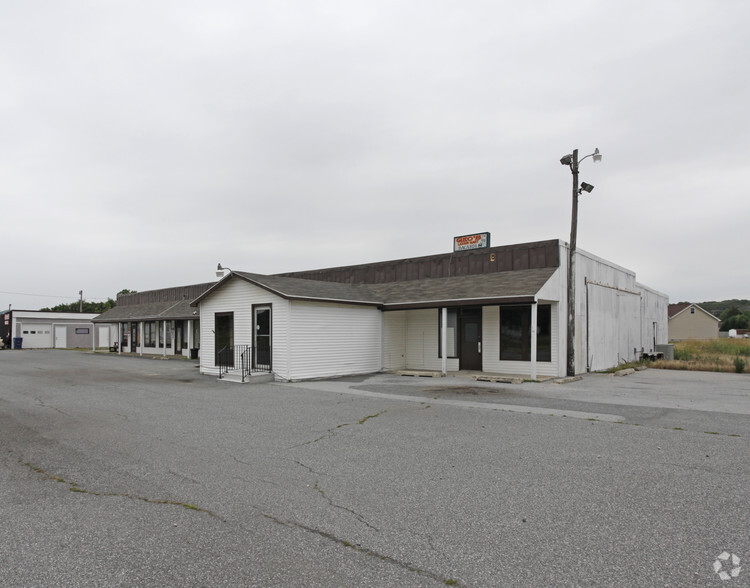 9989 S Dupont Hwy, Felton, DE for lease - Building Photo - Image 3 of 4