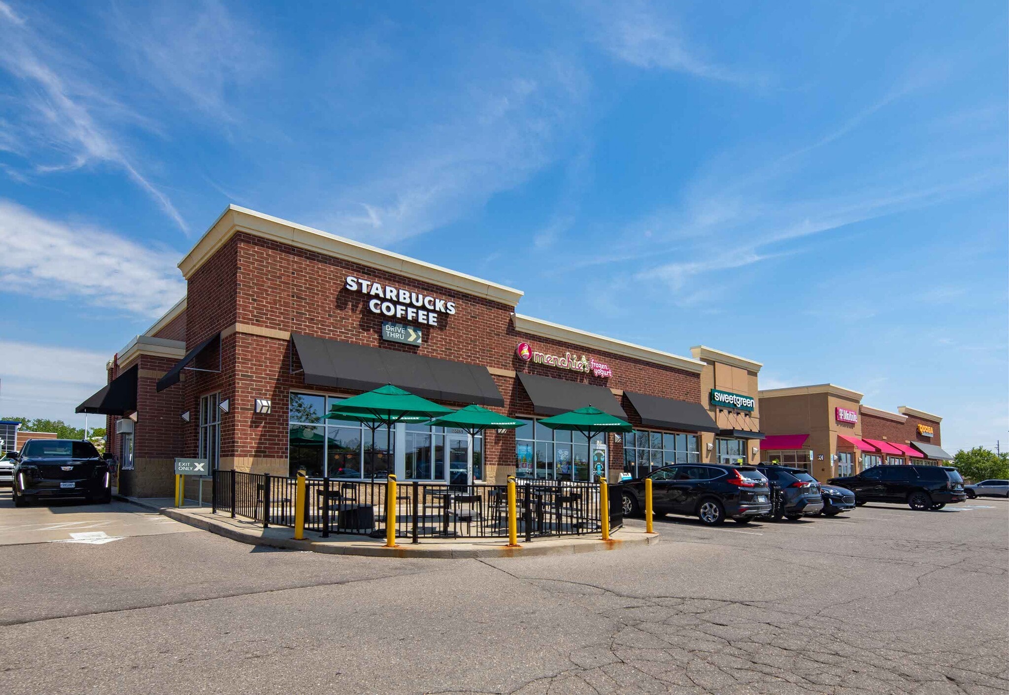 15069-15089 Hall Rd, Shelby Township, MI for lease Building Photo- Image 1 of 4