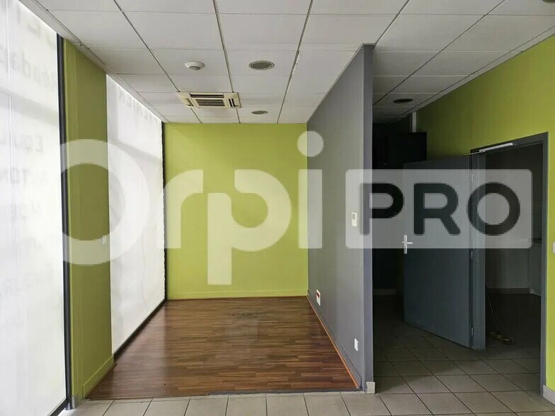 Retail in Bordeaux for sale - Building Photo - Image 3 of 6