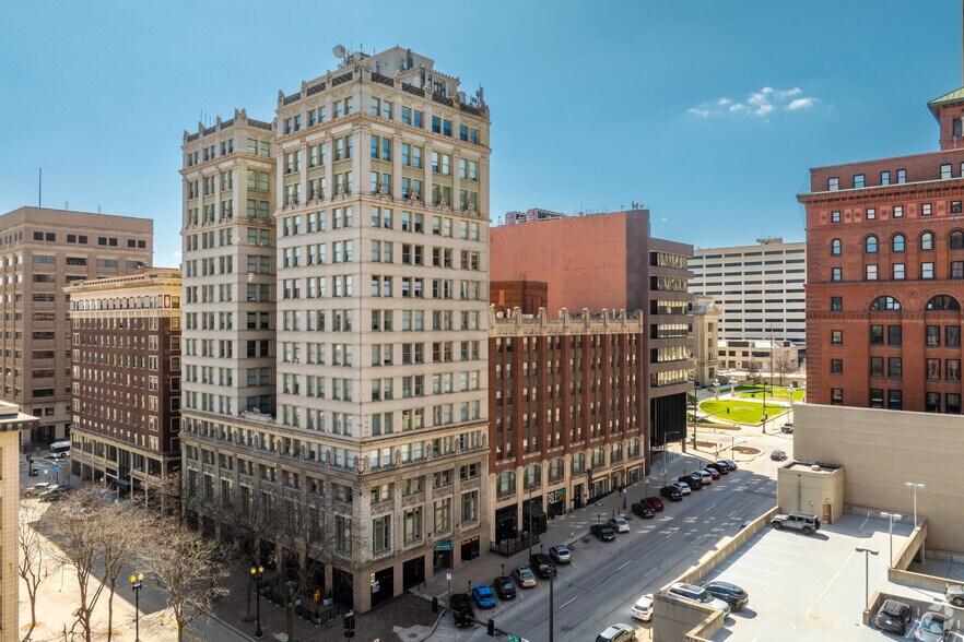 1600 Farnam St, Omaha, NE for sale - Primary Photo - Image 1 of 1