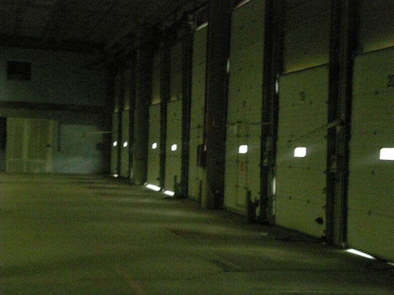 Industrial in SEVILLA for lease - Building Photo - Image 1 of 10